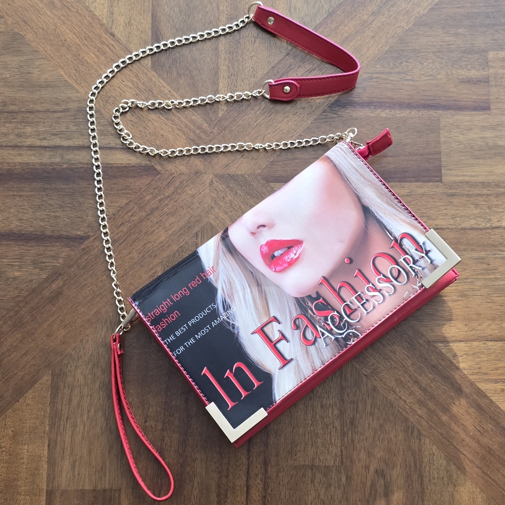 Red Vintage Magazine Fashion Clutch Bag